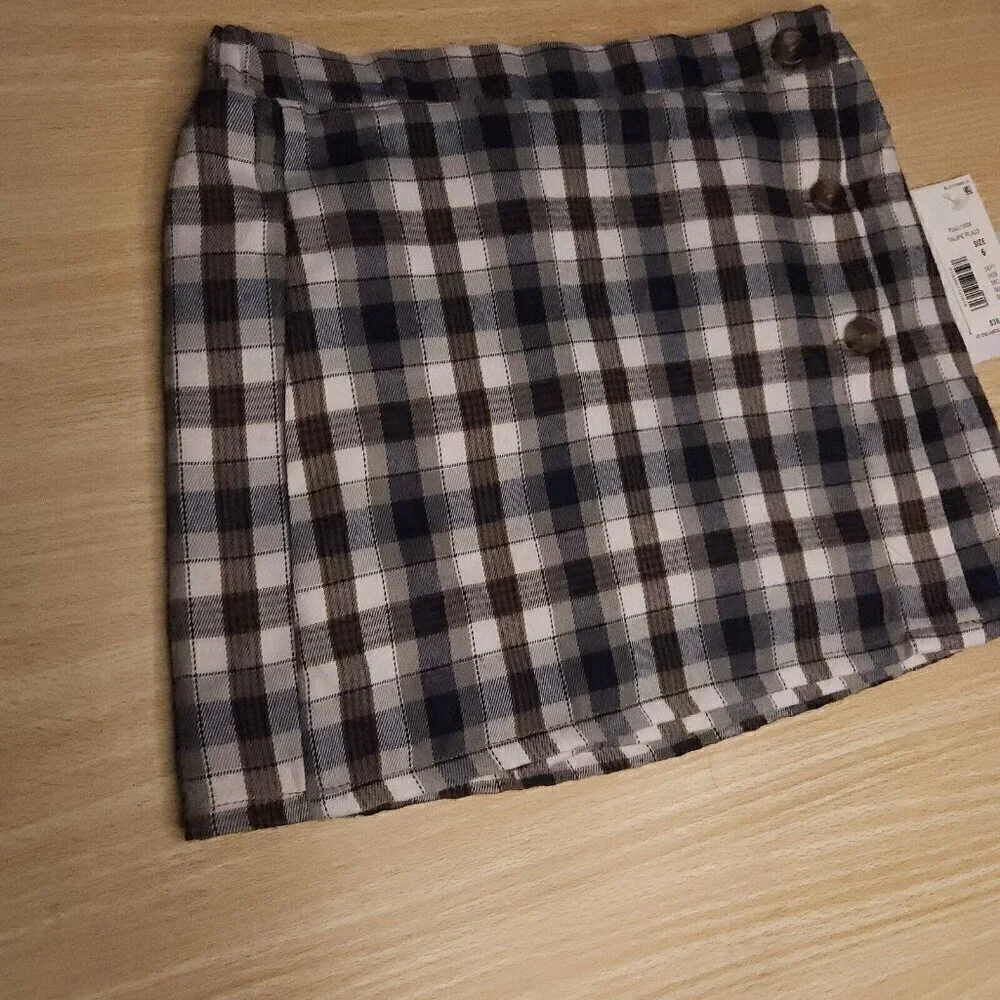 Chelsea & Violet New Girl's Navy Grey White Plaid Wrap Skirt 6